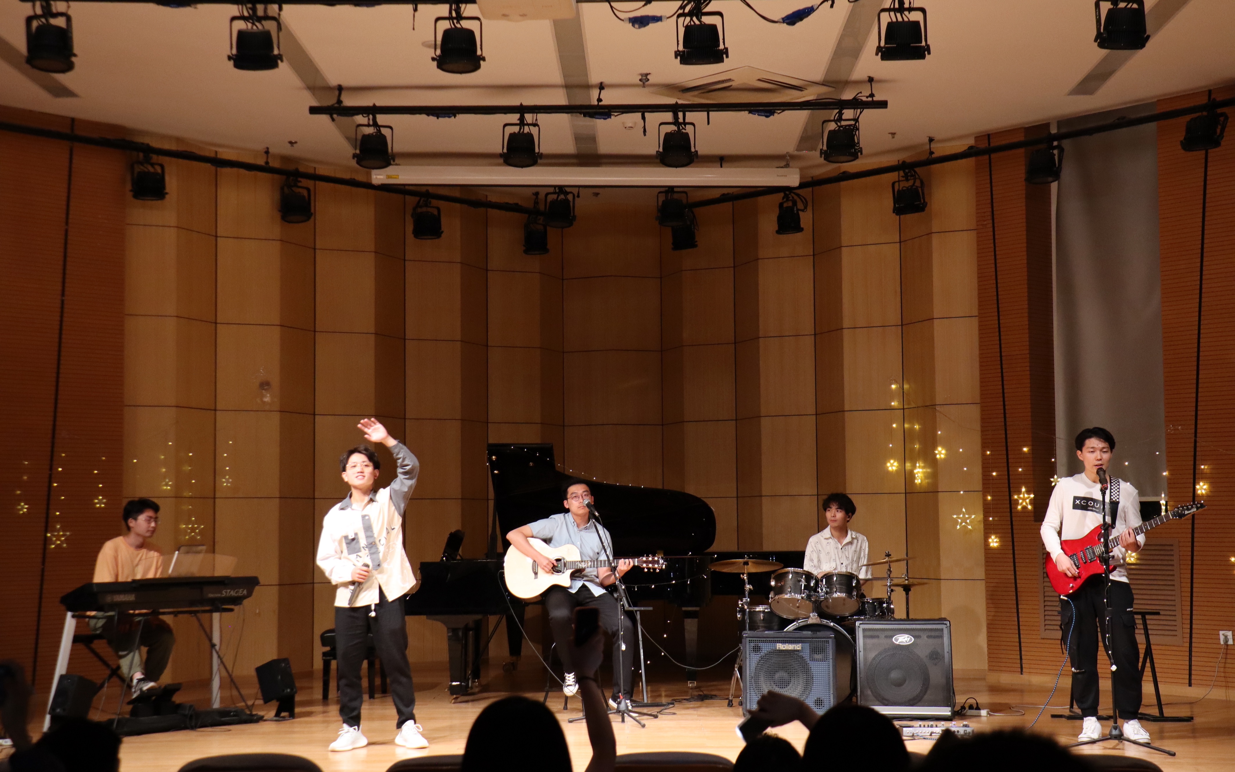 不再犹豫中国人民大学艺术团电声乐队welive音乐角