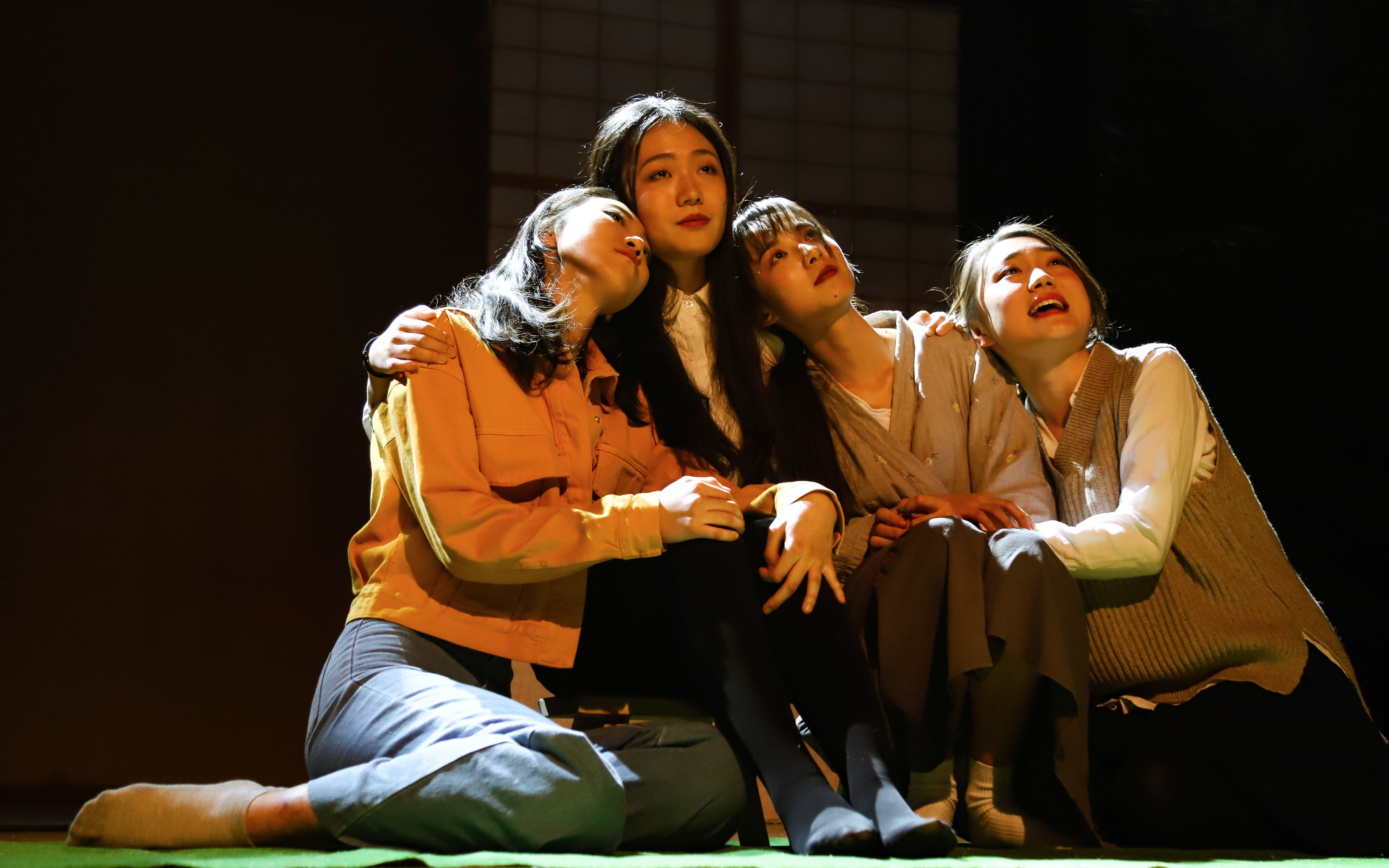 结婚中国人民大学话剧团2019冬夜作品改编自日本剧作家桥田寿贺子同名