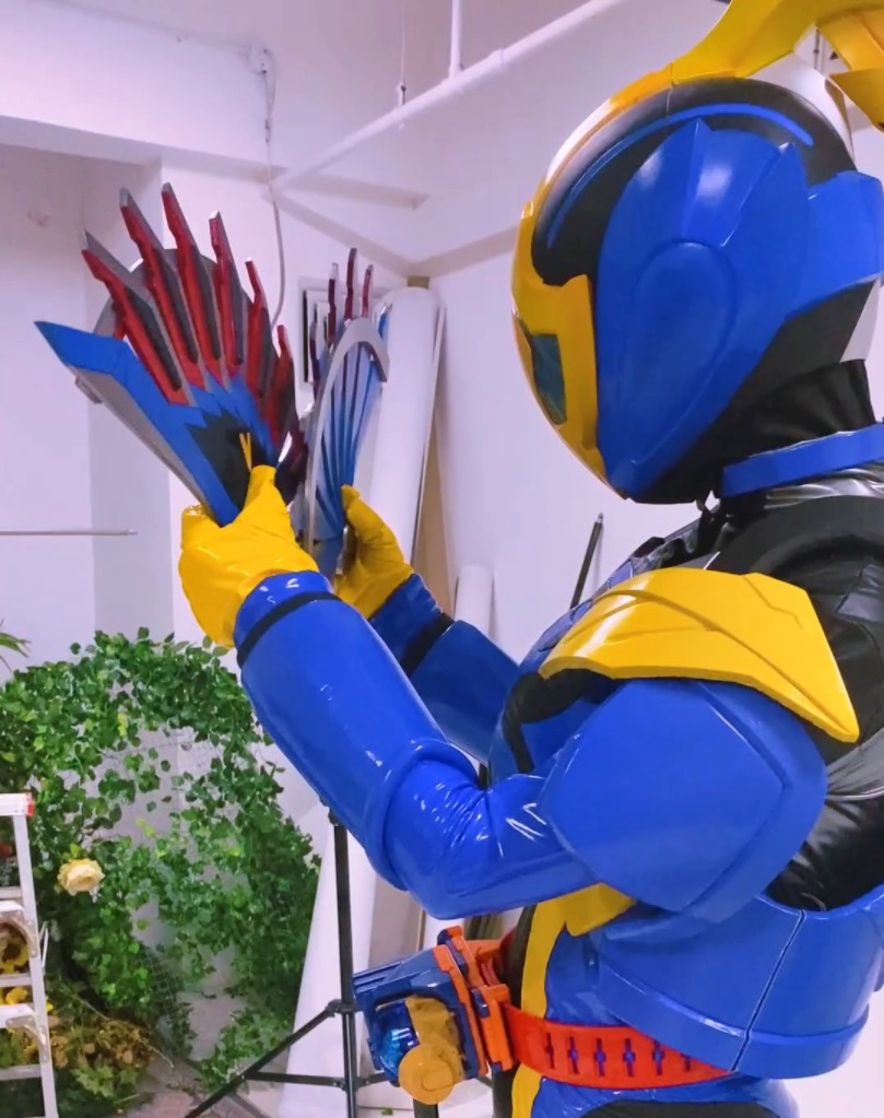 假面骑士贞德cos〗想拍点儿帅气皮套人视频,结果变成了搞笑视频这件