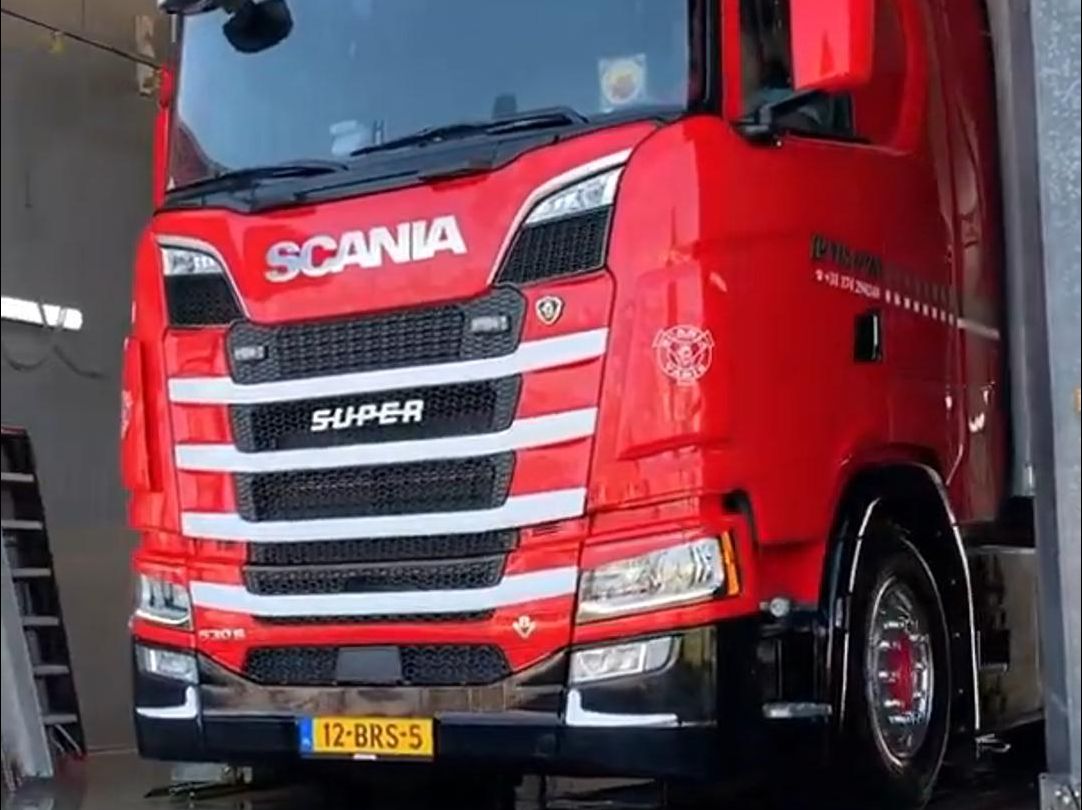 RED SUPER SCANIA  JP VIS TRANSPORT哔哩哔哩bilibili