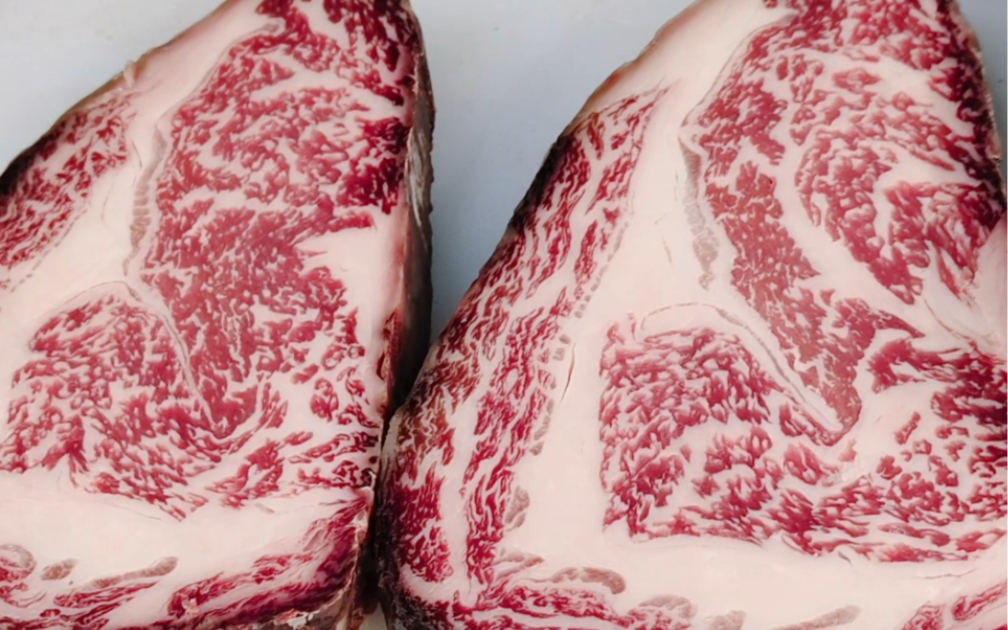 干式熟成眼肉芯,除了有一些损耗,一点缺点都没有,真的太棒了,好的牛排