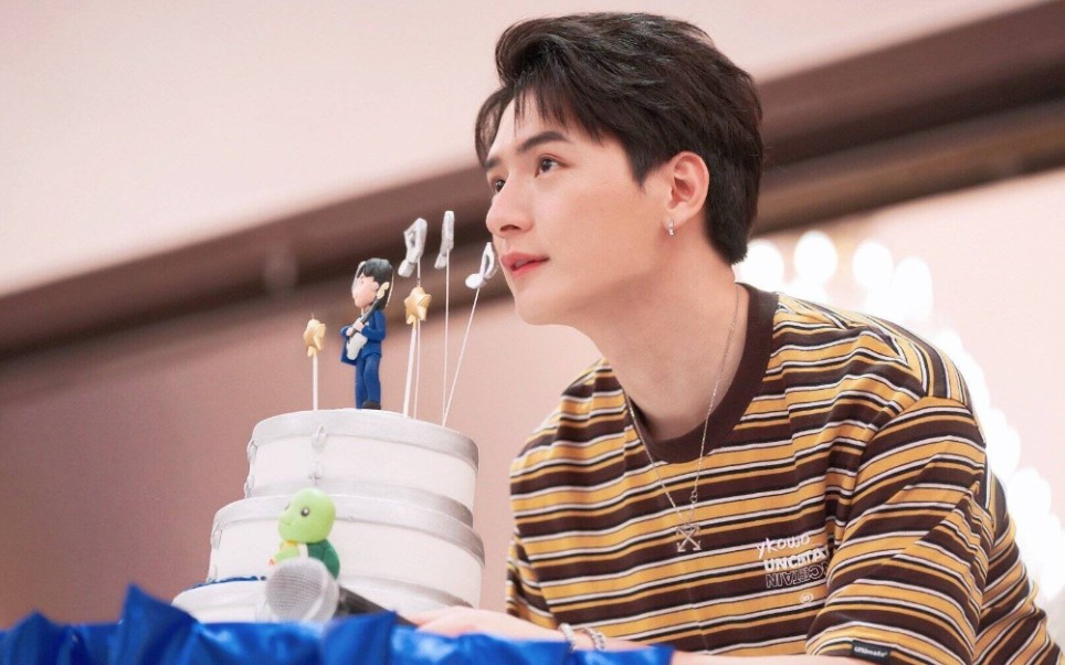 【krist 王慧侦】1995/10/18 hbd.