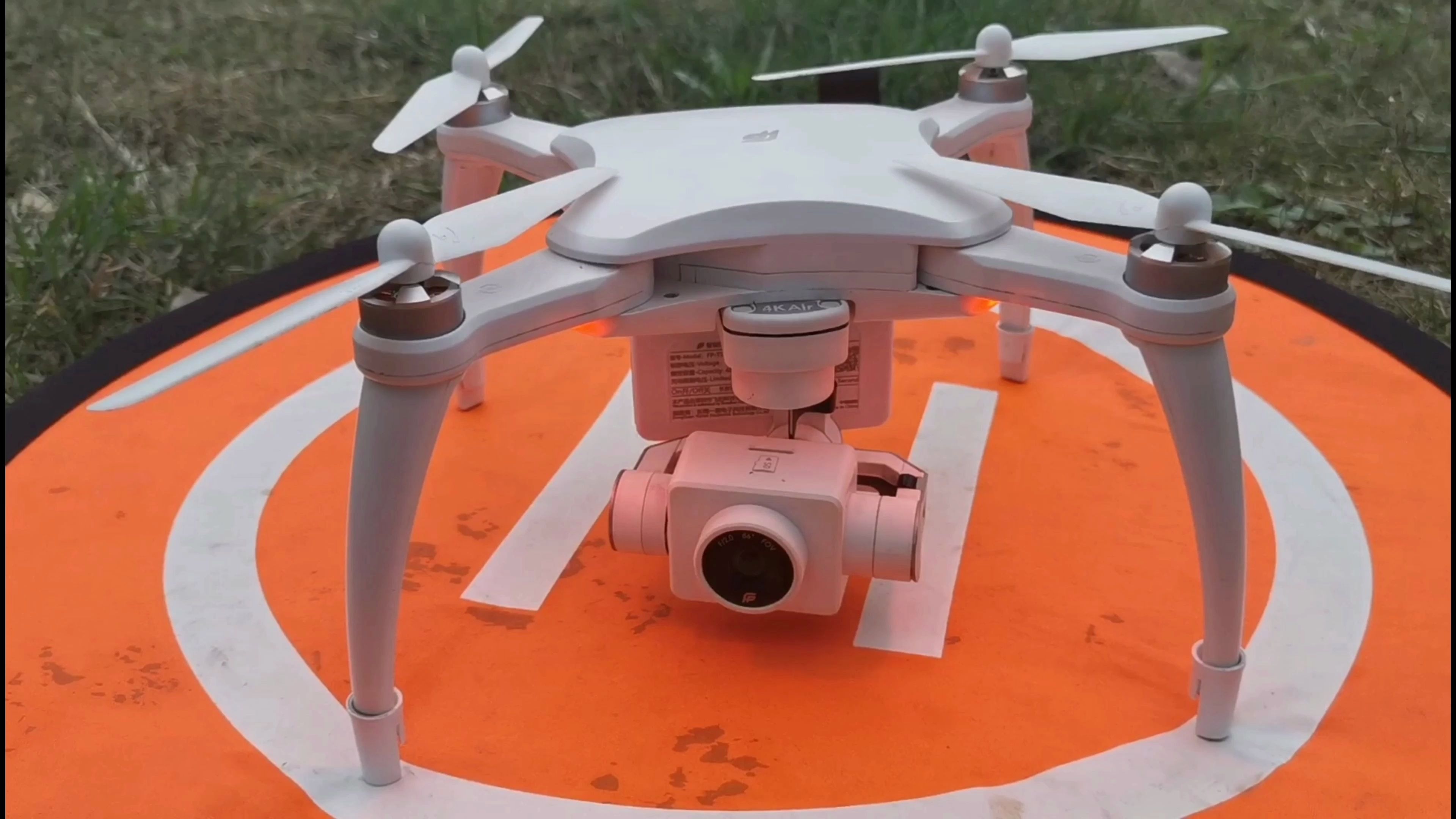 飞拍无人机抗风飞行,航拍暴雨来临的天空,最后我被淋成落汤鸡_哔哩