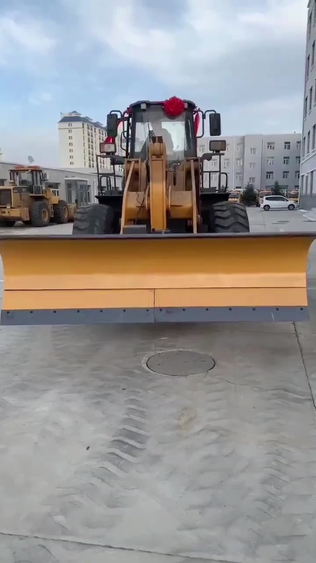 皮卡环卫车铲雪多功能除雪车拖拉机铲车铲雪除雪设备扫雪滚刷_哔哩