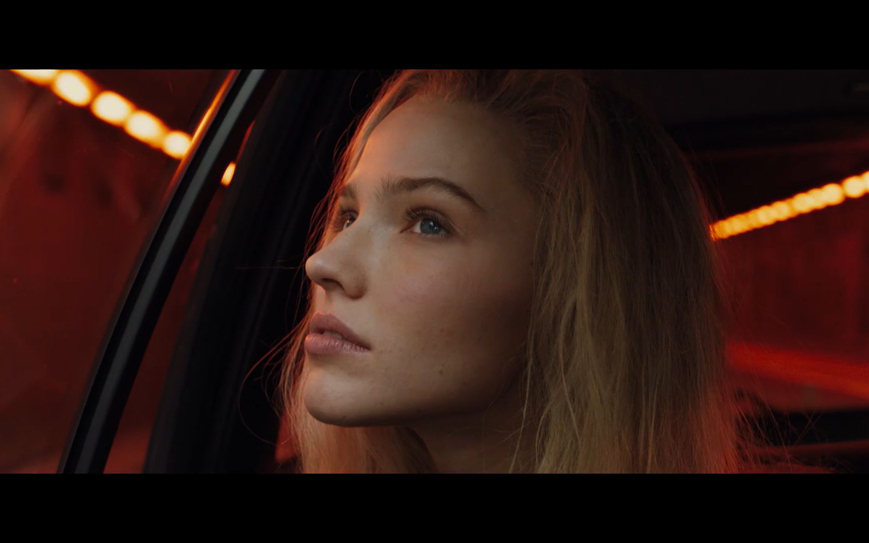 法国名导吕克贝松最新力作anna安娜精彩片段