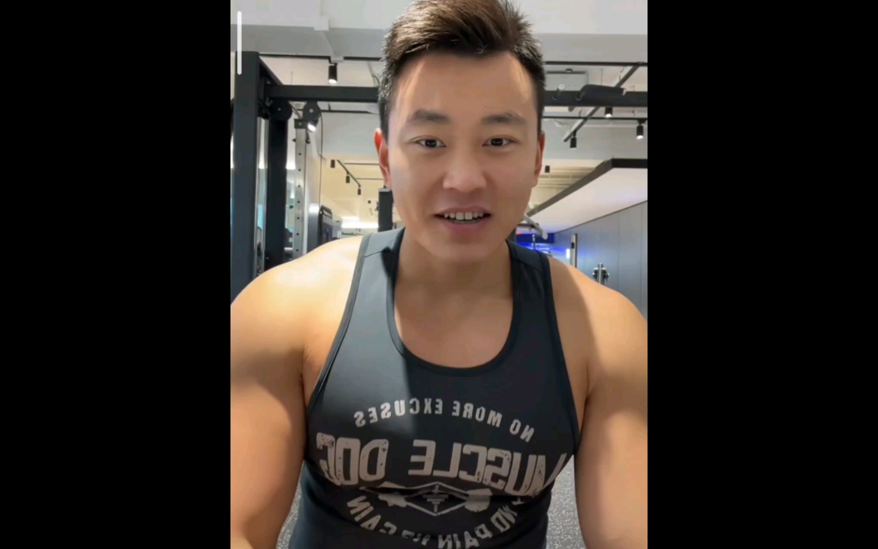 筋肉大叔!笑容可掬