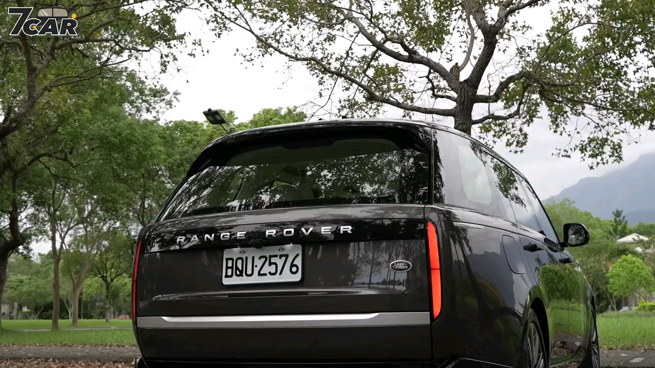 [图]【新車試駕】Land Rover Range Rover P400 Autobiography LWB｜優雅的英倫硬漢 極致奢華的總裁座駕！