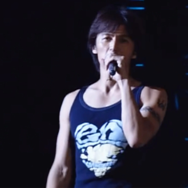 B'z 稲葉浩志 LIVE 2004 en クリスタル・ペーパーウエイト B'z