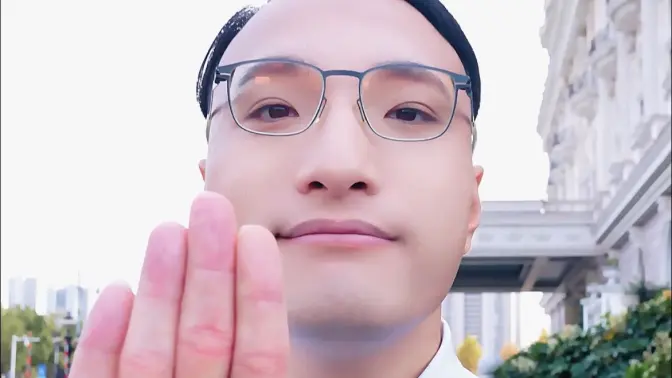 不做网红了,出来摆摊儿,炸完你的炸你的,炸完你的炸她的!!