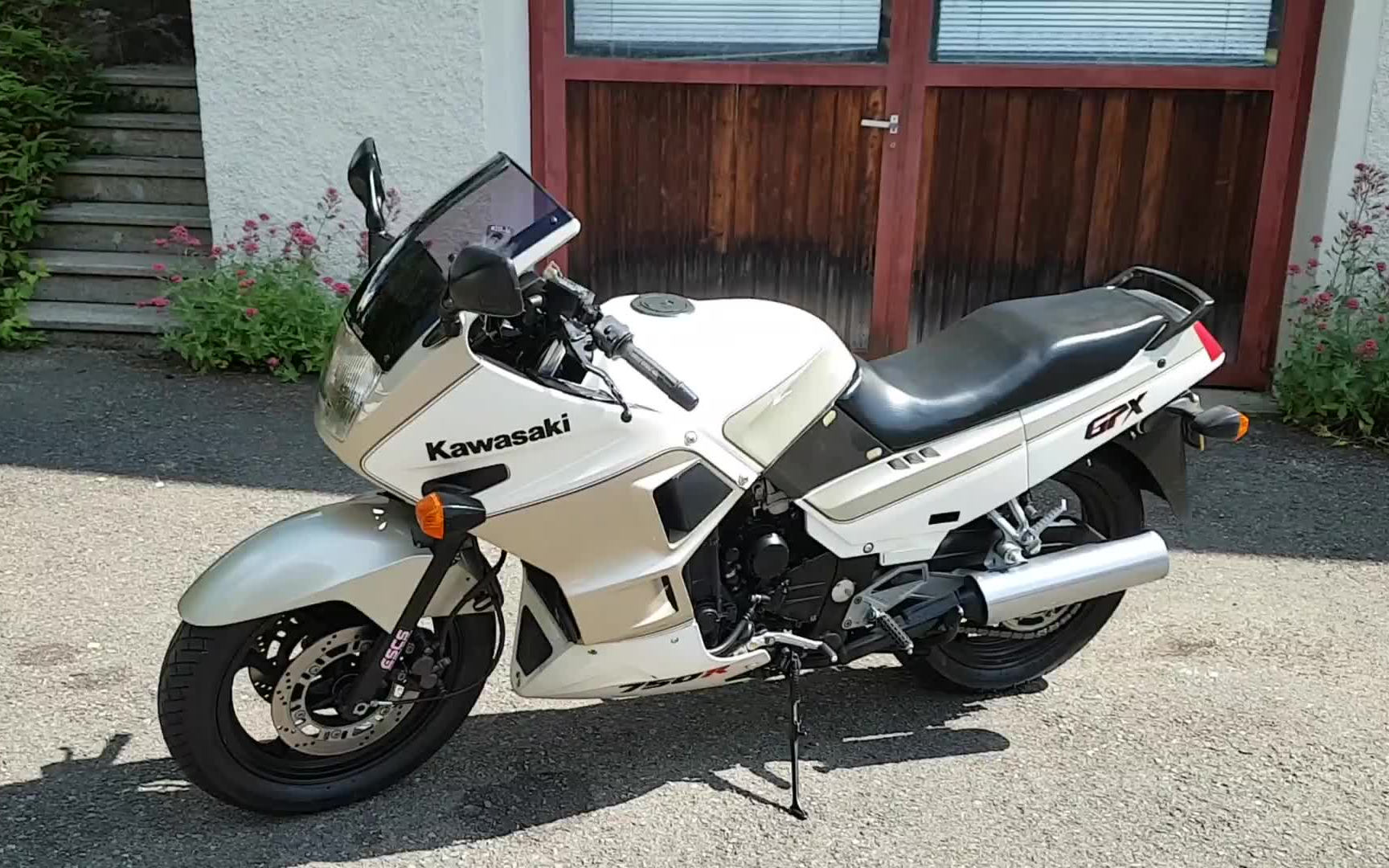 声浪实拍 / 川崎gpx750r 初代10r