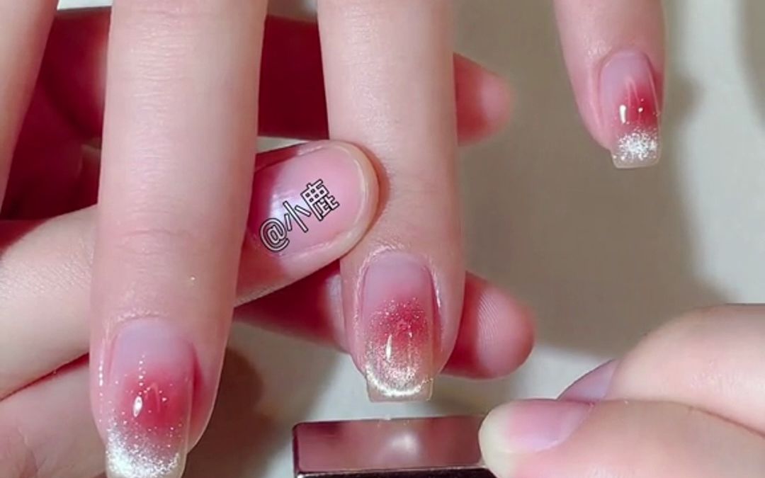 初春冰透腮红猫眼美甲教程