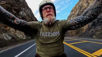 Descargar video: Black Bear Brand -  FREEDOM. on the California coast