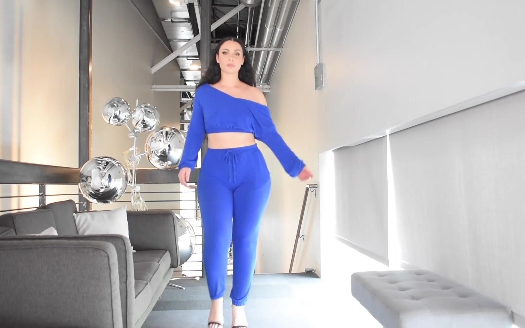 【熟肉中字】viktoria kay在youtube空间试穿休闲套装