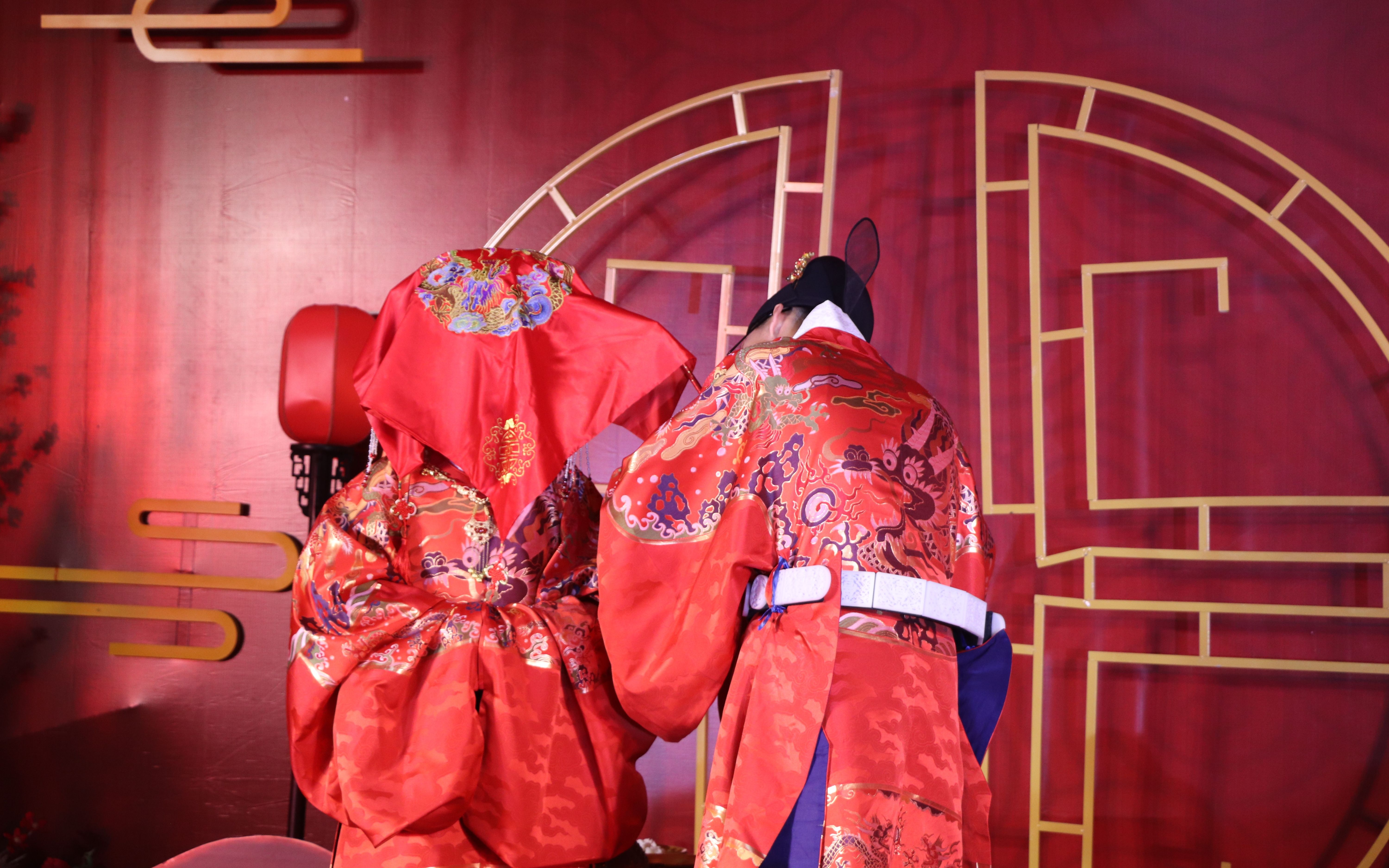 参加一对穿明华堂婚服结婚的新人婚礼是怎样的感受 婚礼vlog 为什么