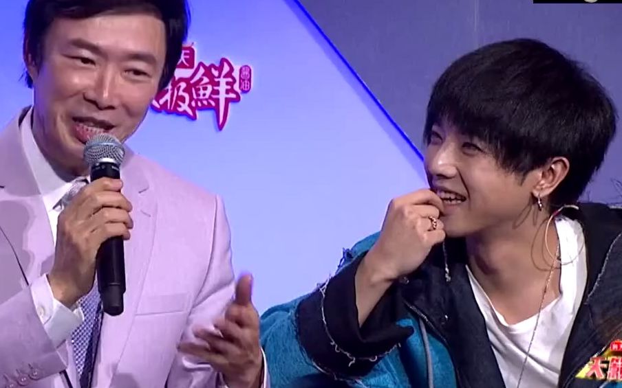 观众要求费玉清模仿陈小云还没开始就爆笑全场小哥真有才