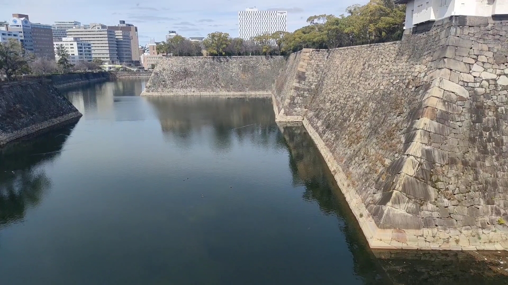大阪城的护城河,深不深