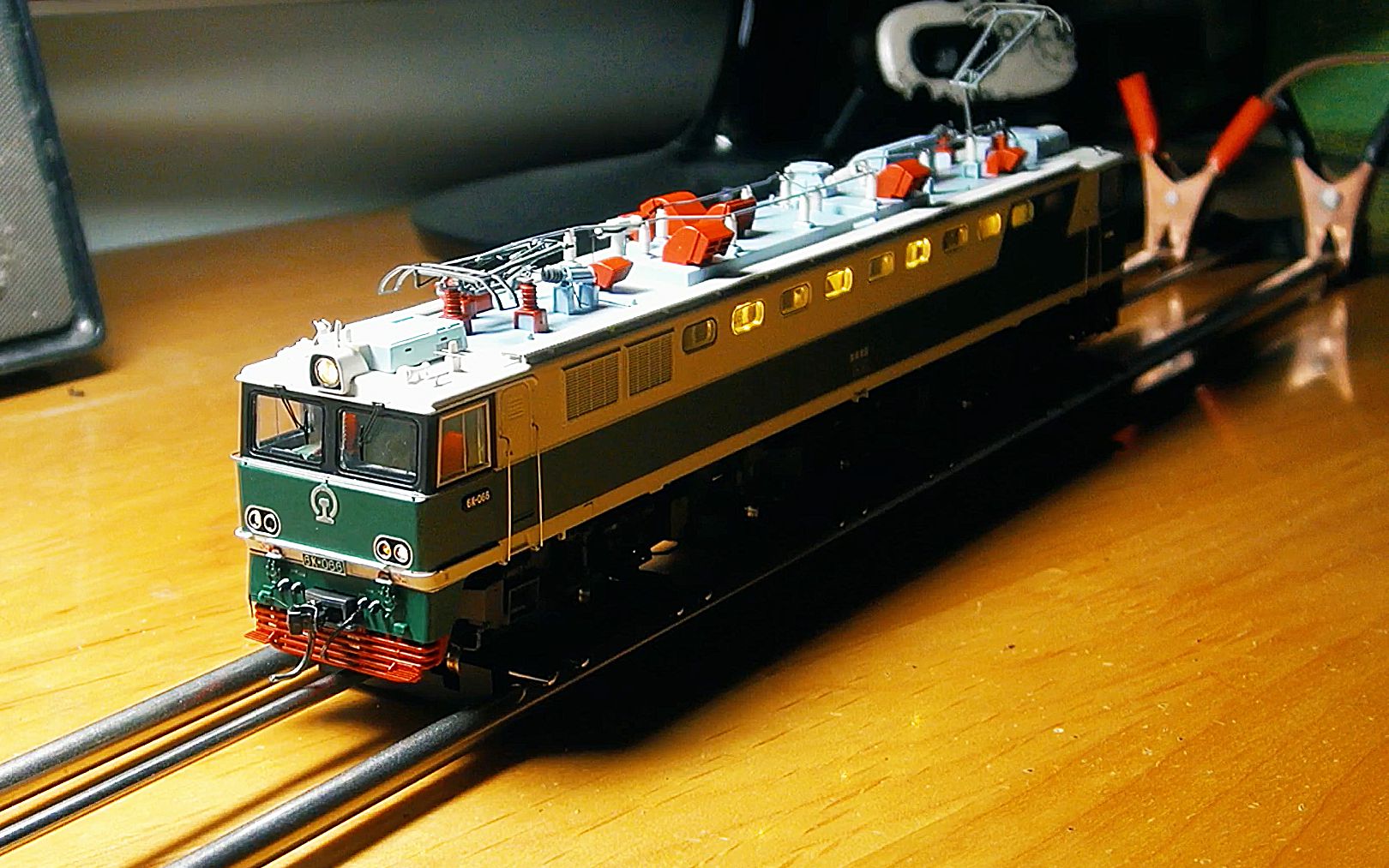 6k-066电力机车模型 数码音效 自动升降弓