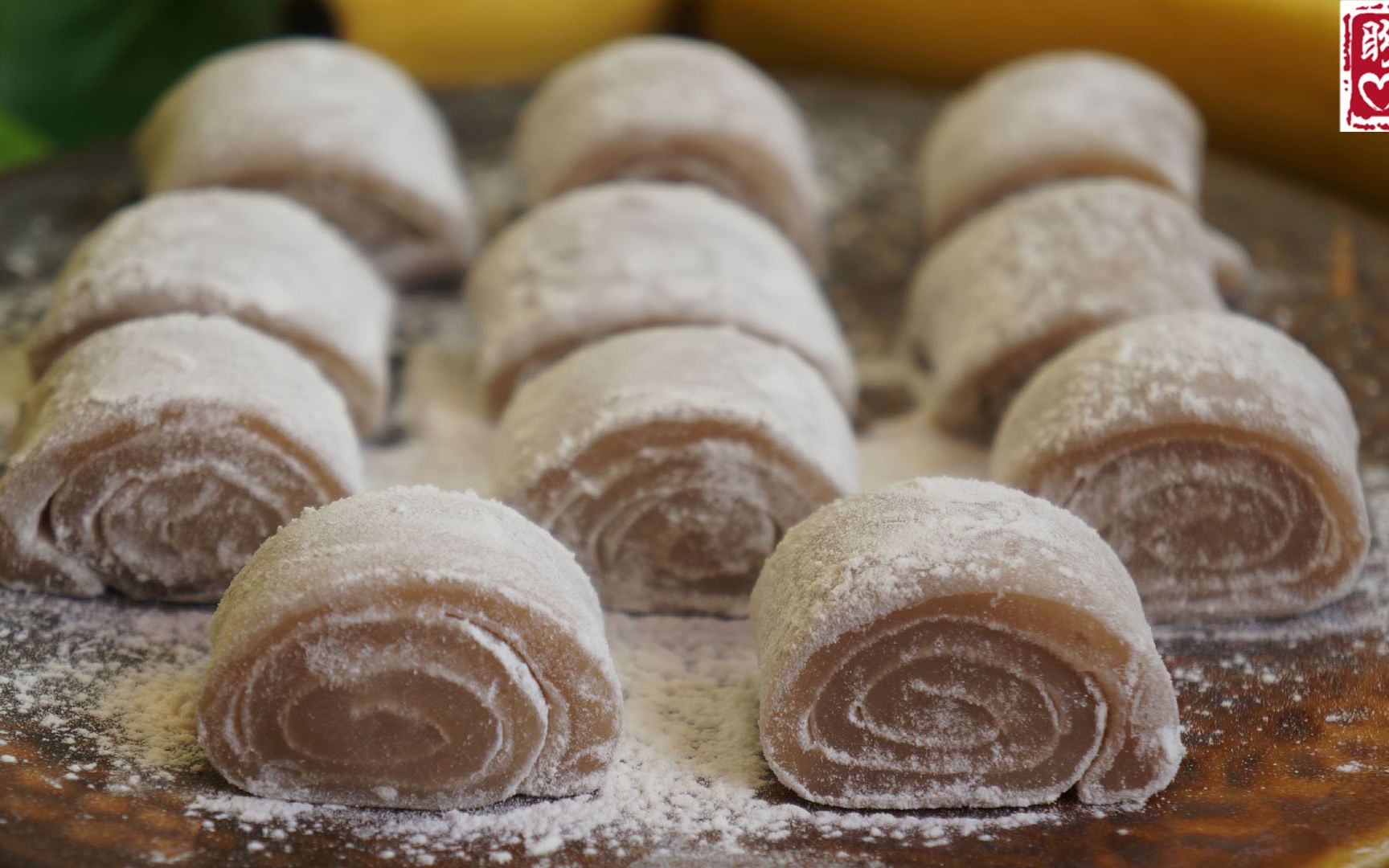 一根香蕉加入一碗糯米粉教你做超级好吃的广式香蕉糕