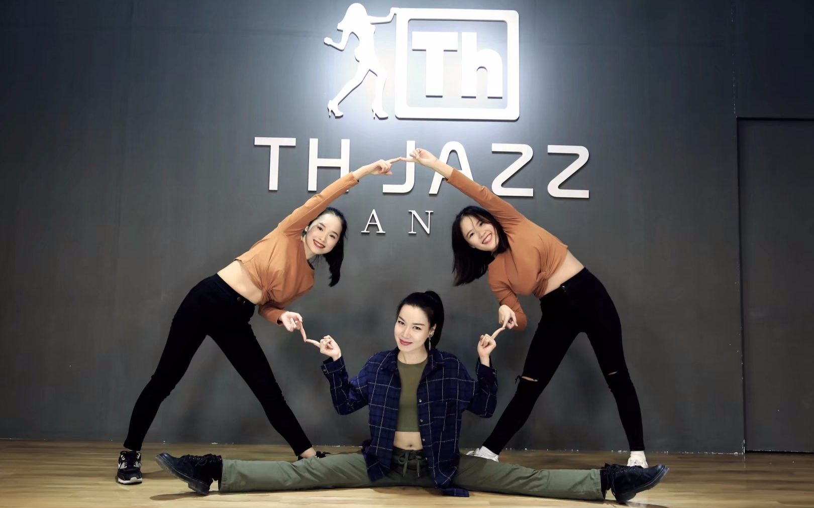 合浦th爵士舞工作室《havana》_哔哩哔哩_bilibili