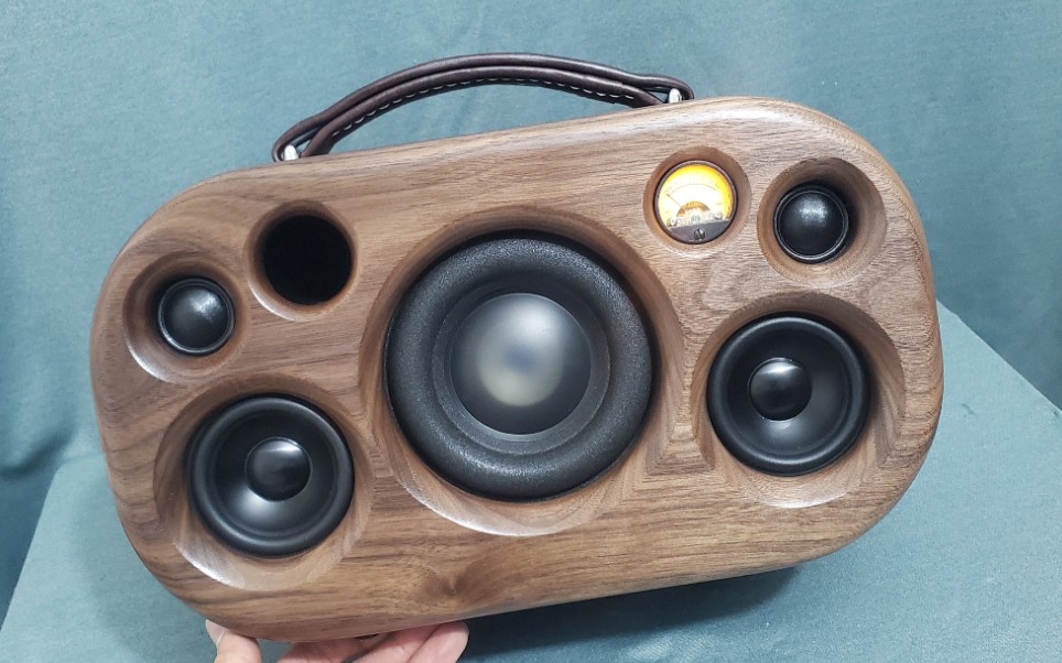 diy蓝牙音箱最新升级版来咯,简单试下音,不喜勿喷,喜欢的某鱼sōu喜爱