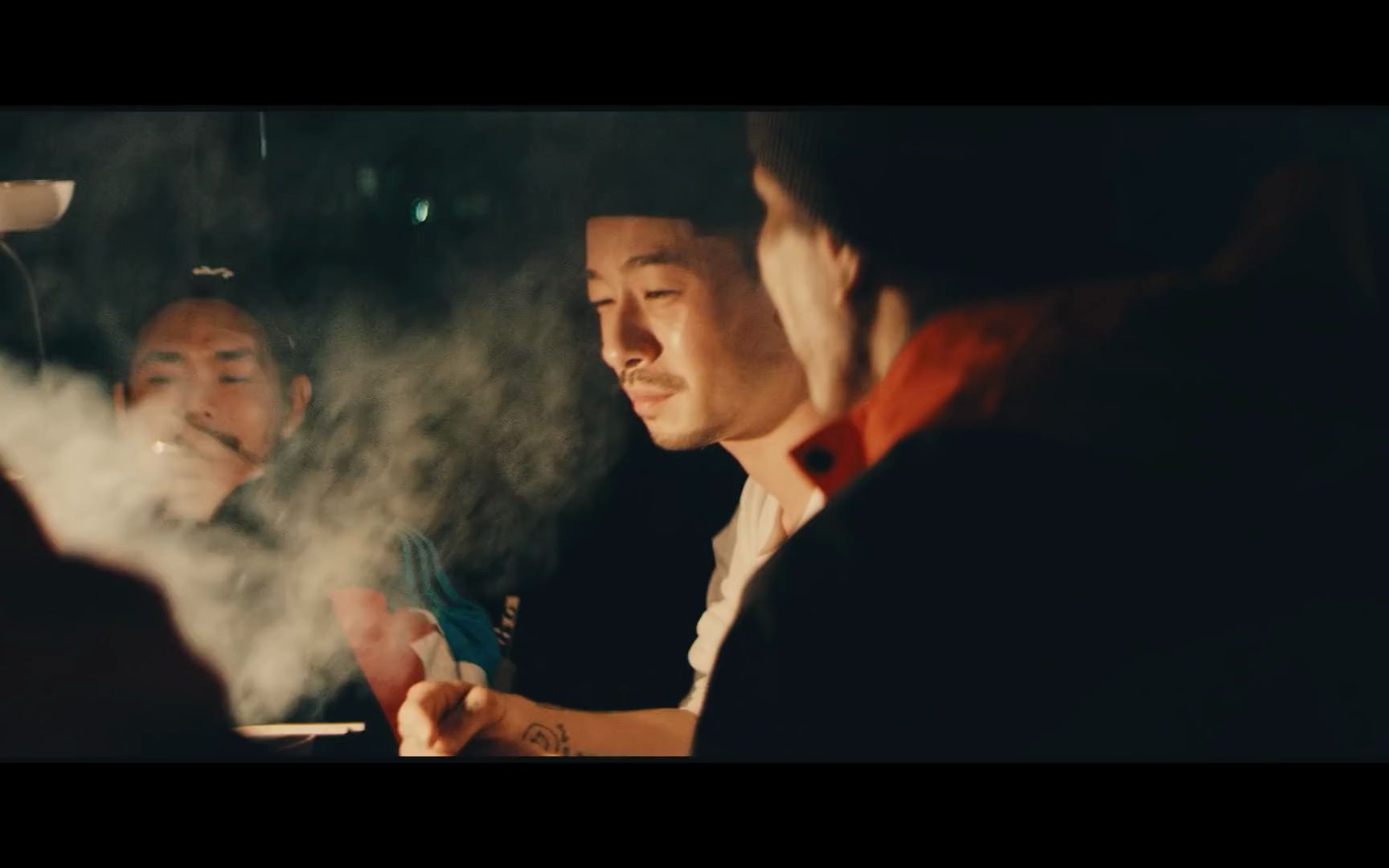 [图]搬运 | ZORN_Chill Out feat.AKLO [Official Video]