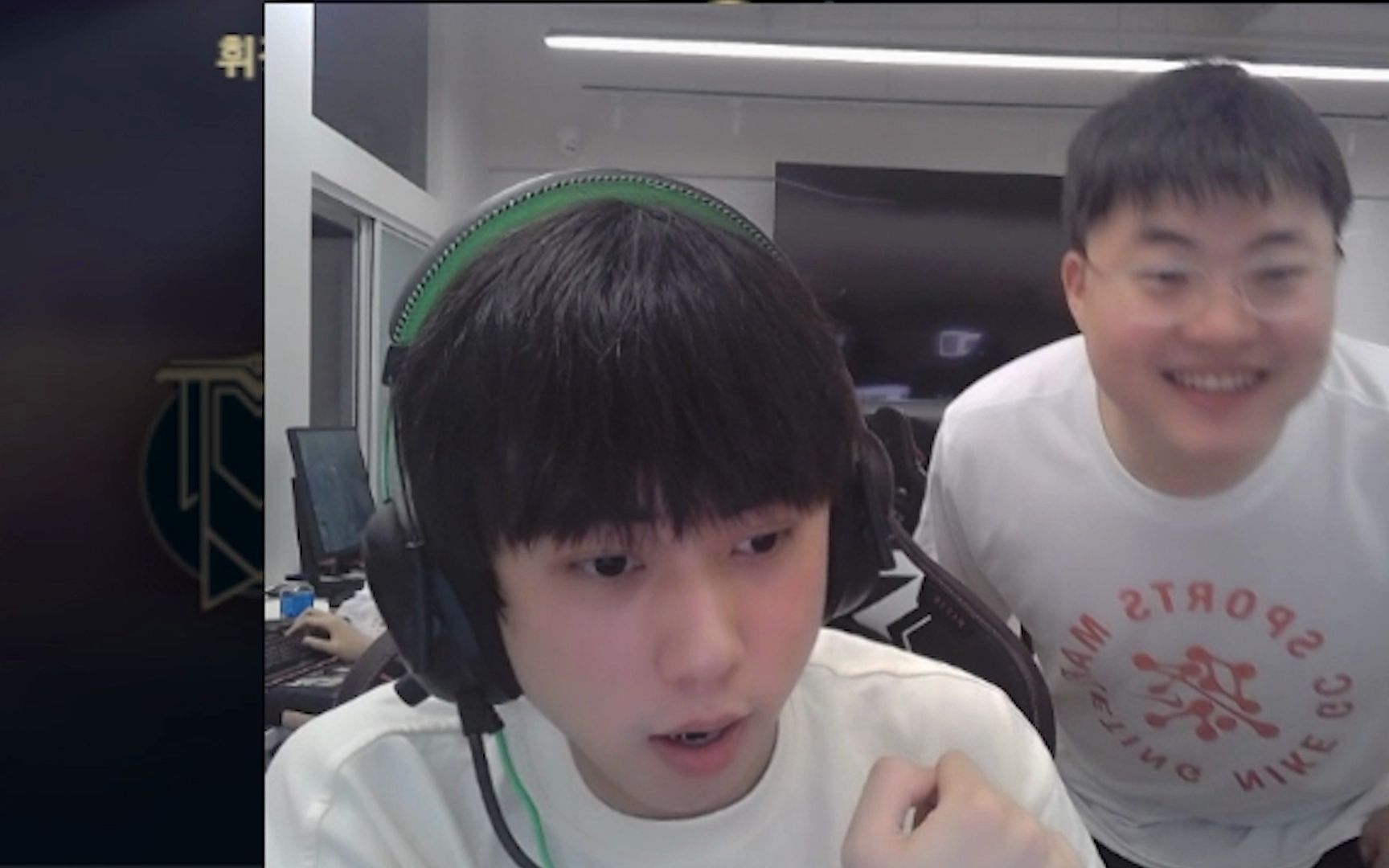 多国解说看EDG康康封神操作,飓刃的神!