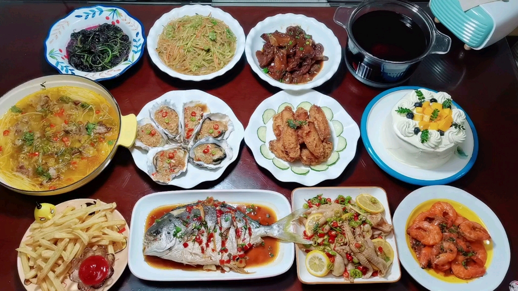 女儿今天过生日,花150元做10菜1汤,老公说甩出饭店好几条街!