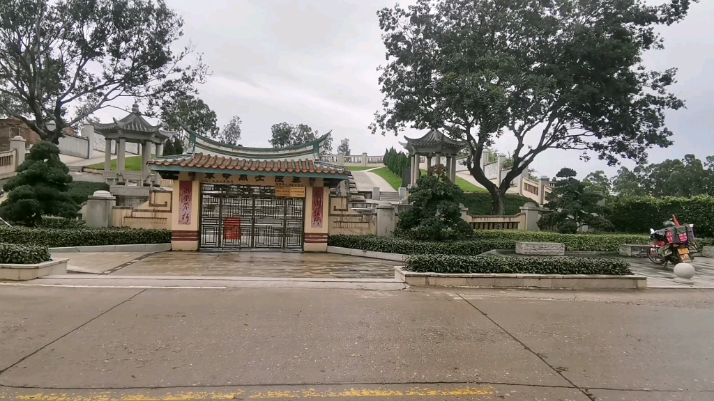 摩旅厦门海沧镇革命烈士陵园