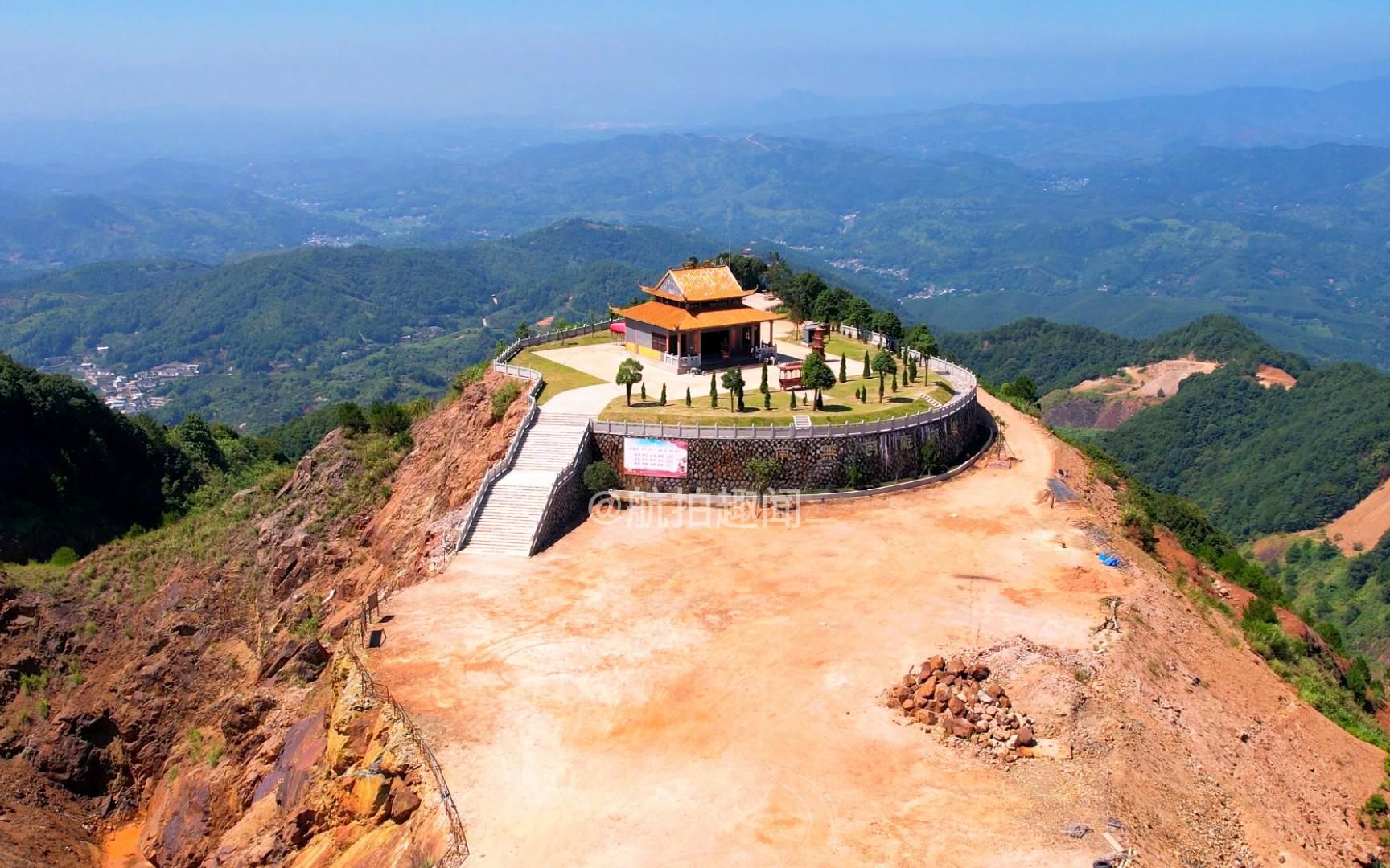 宁城县最高山峰图片