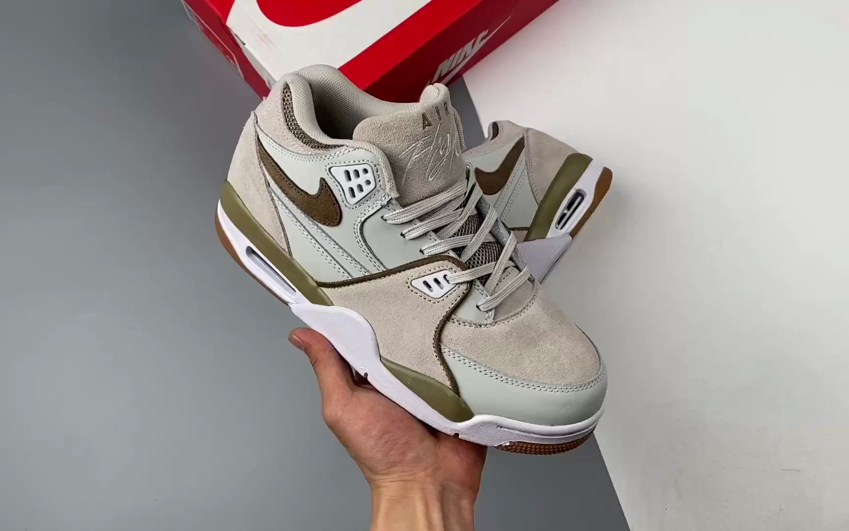 nike air flight 89 西雅图超音速 卡其色男子运动鞋 aj4兄弟款系列