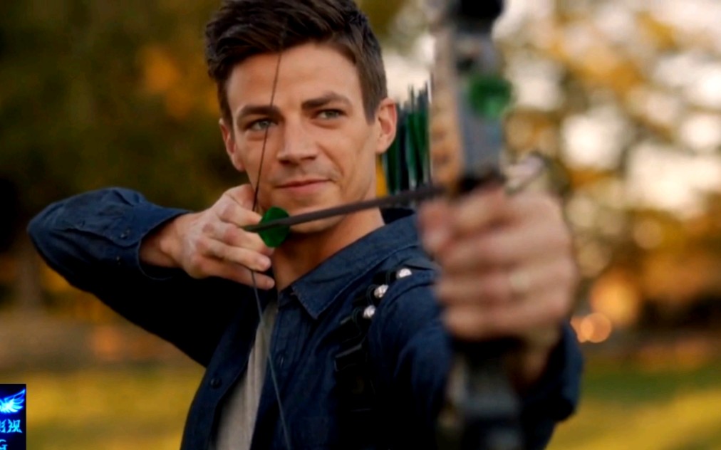 绿箭侠本想教闪电侠侦察环境,没想到闪电侠却认真了!