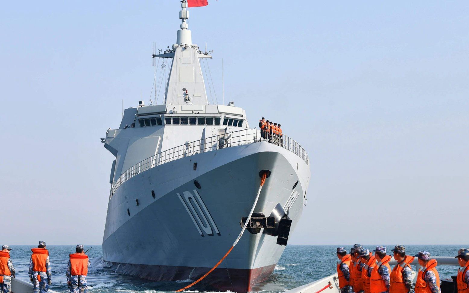 055大驱又有新动态,全新发电机或将上舰,目标直指电磁炮