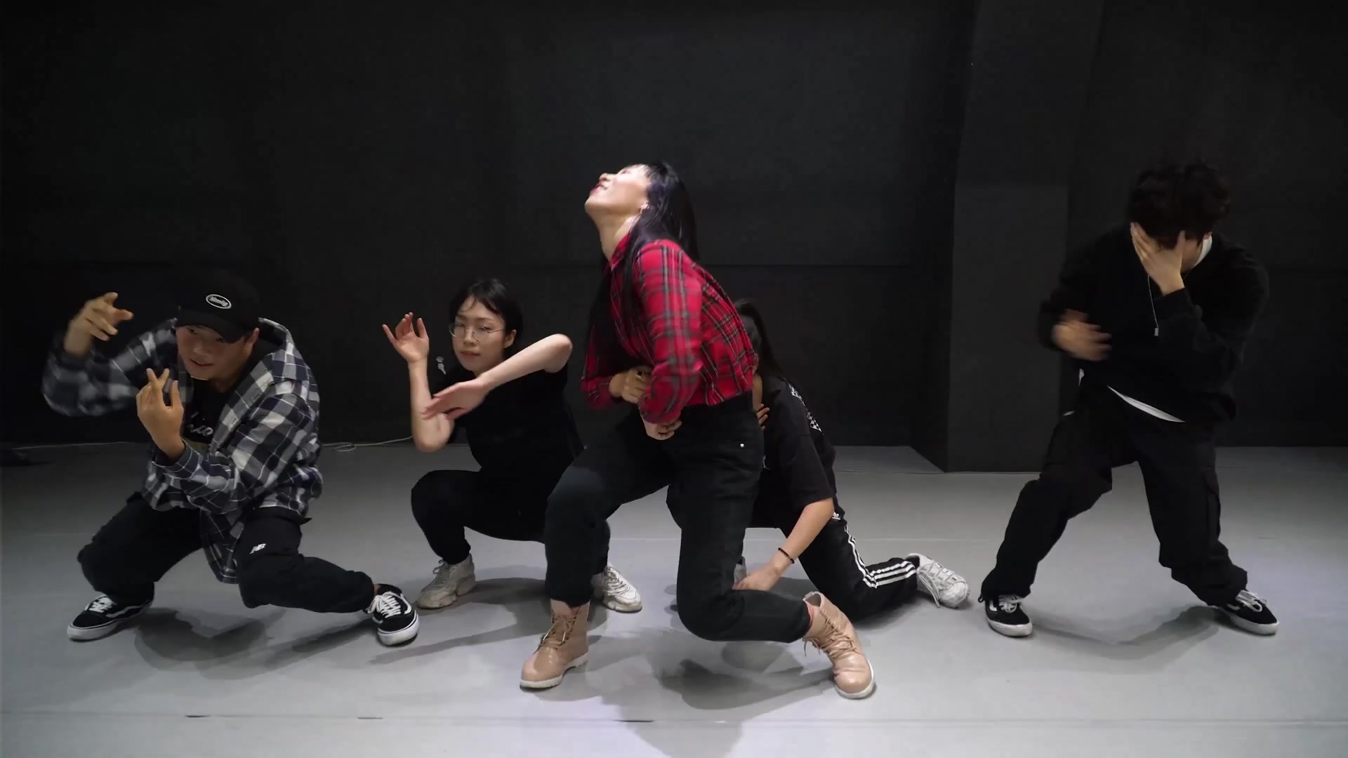 [图][FRZM]FINNEAS - let's fall in love for the night _ Jihye Im Beginner Choreograph