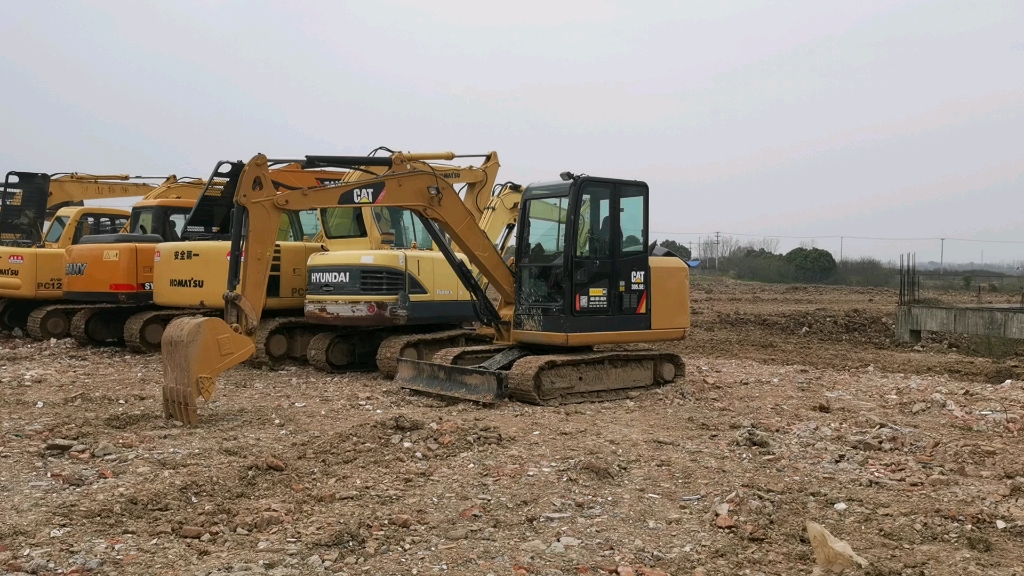 卡特55二手挖掘机,8成新,质量怎么样?对此你们怎么看?