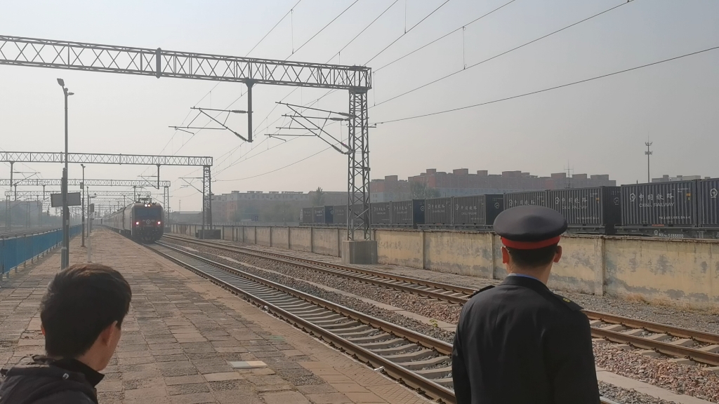 k552次列车(温州-佳木斯)东光站进站