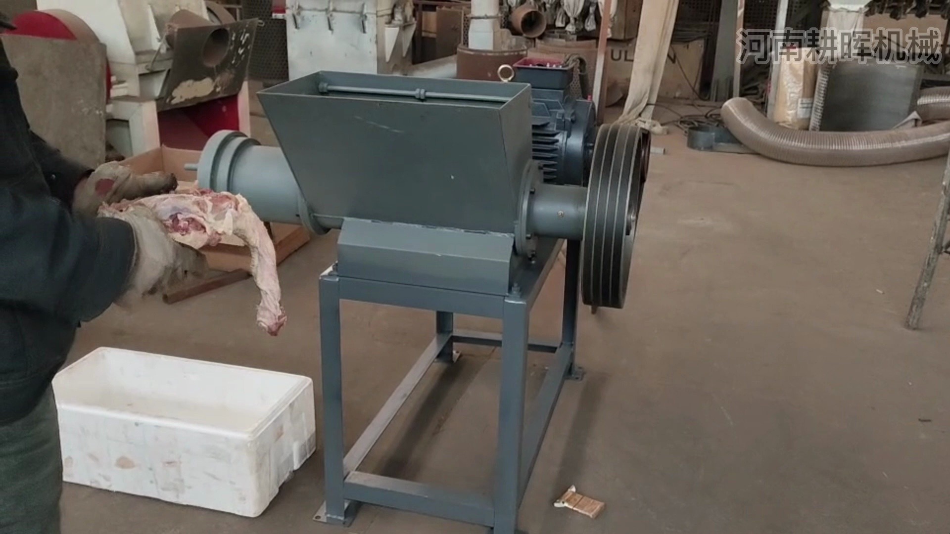 冷冻鸡粉碎机 破骨绞肉机 养殖场绞鸡架碎鱼机器