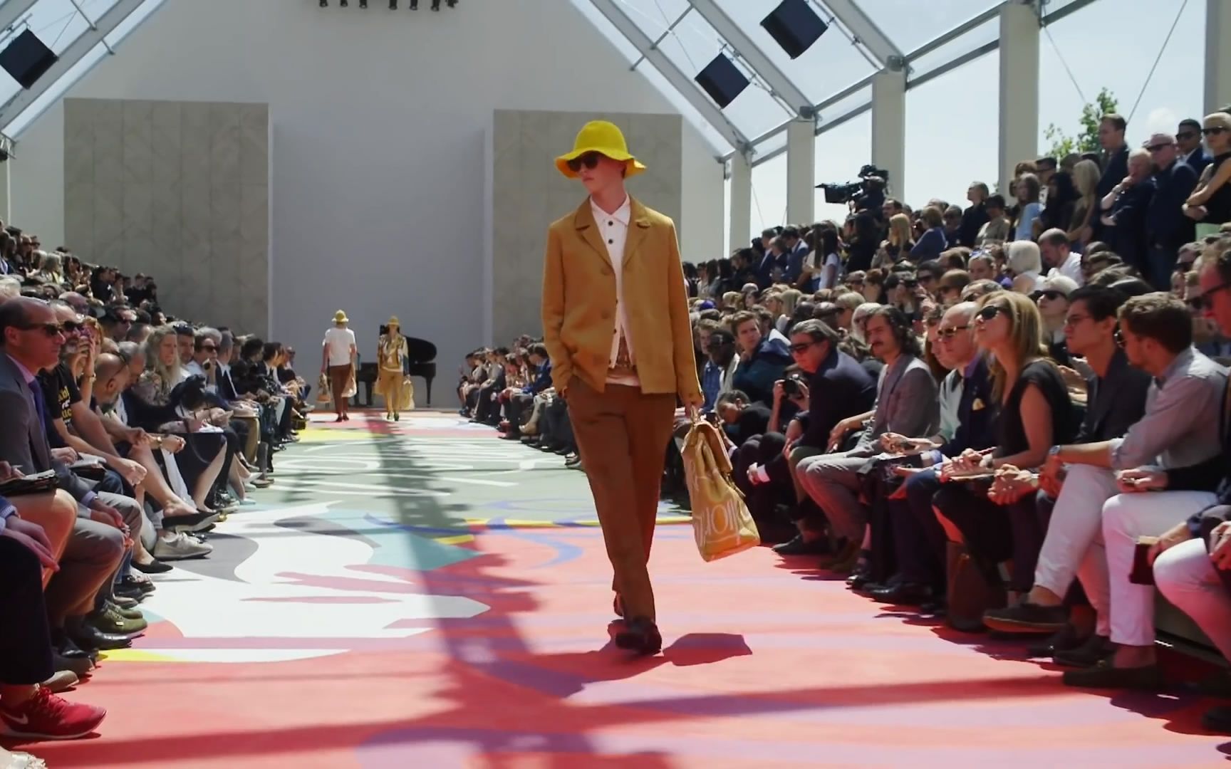 【博柏利2015年男士风衣系列走秀视频】The Burberry Prorsum Menswear SS15 Show哔哩哔哩bilibili