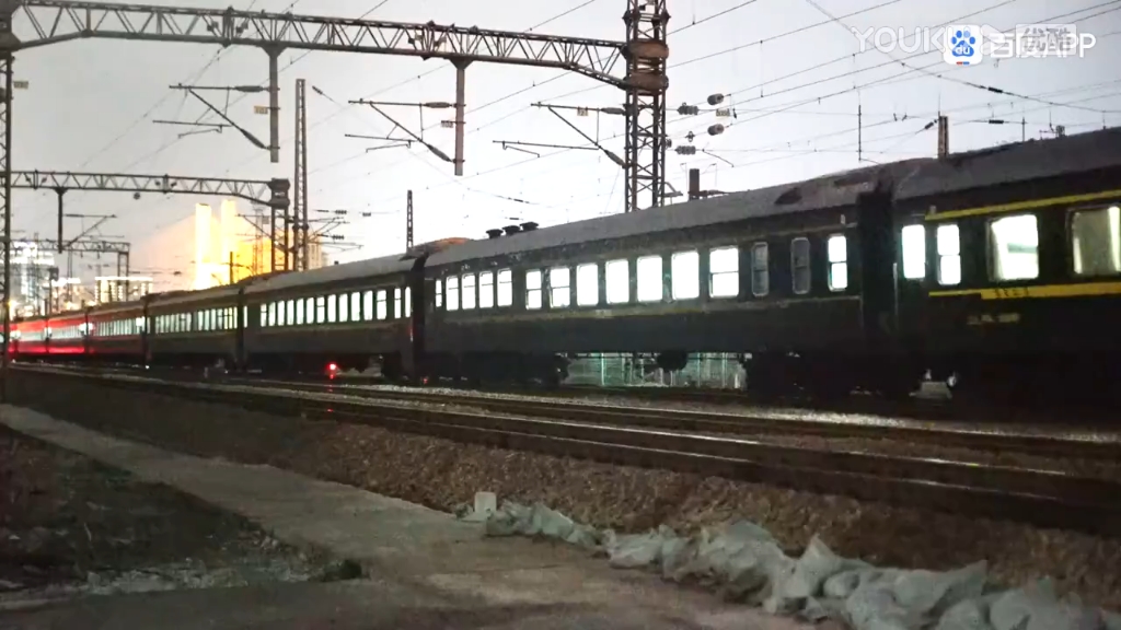 hxd1d牵引金温25g列车k8514接近杭州东站