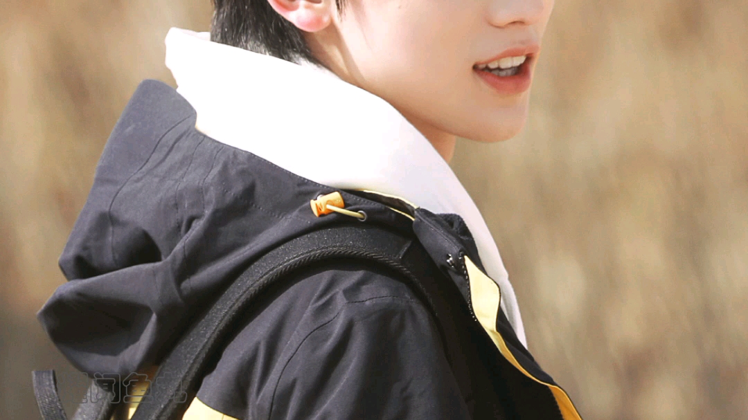 tnt时代少年团宋亚轩 宋似星辰亚如轩 人鱼主唱入凡间