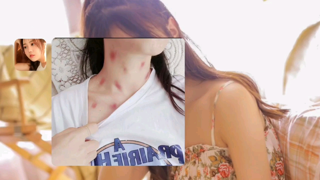 女朋友跟人玩游戏被人亲了,脖子上都是草莓,看男友怎么回复她的