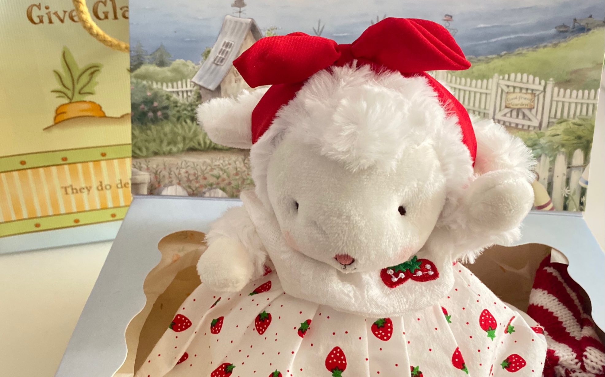 活动  bunnies by the bay 小羊开箱i|粉色草莓裙和条纹毛衣