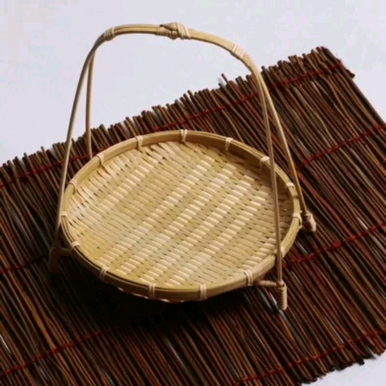 用竹子编织的手工作品
