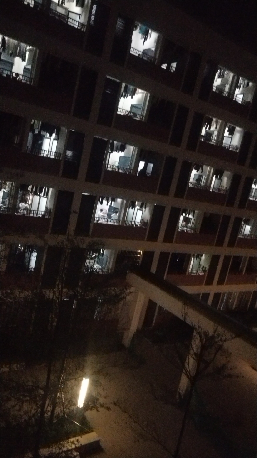 宿舍的夜晚
