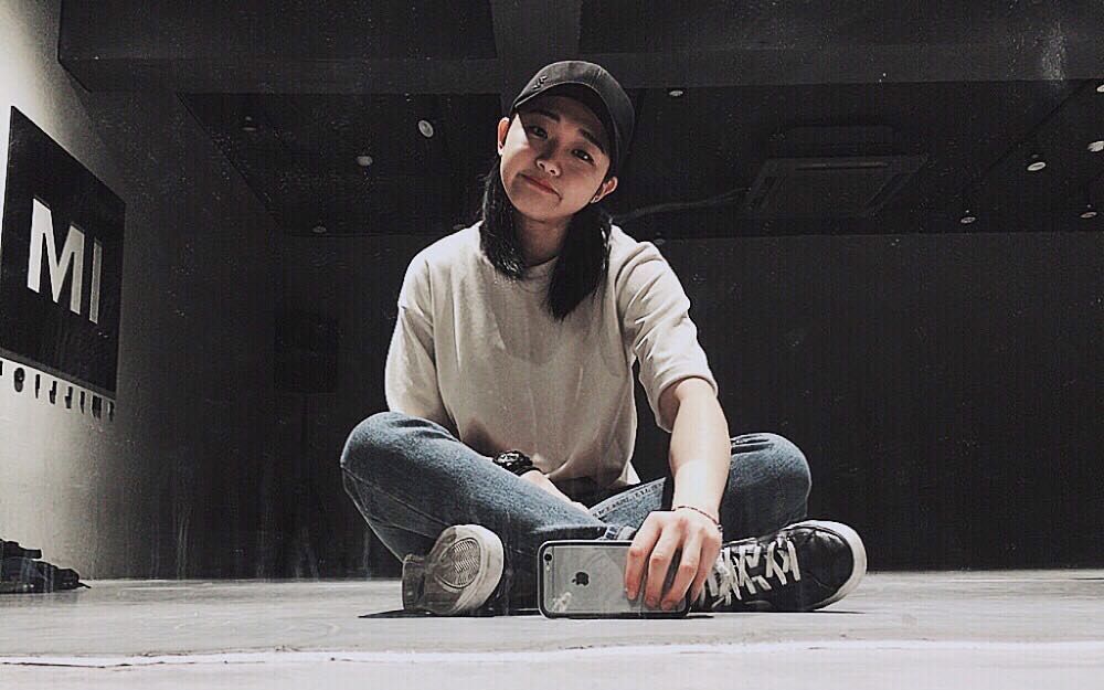 【yoojung lee】是酷炫狂霸拽的笑眼妹啊