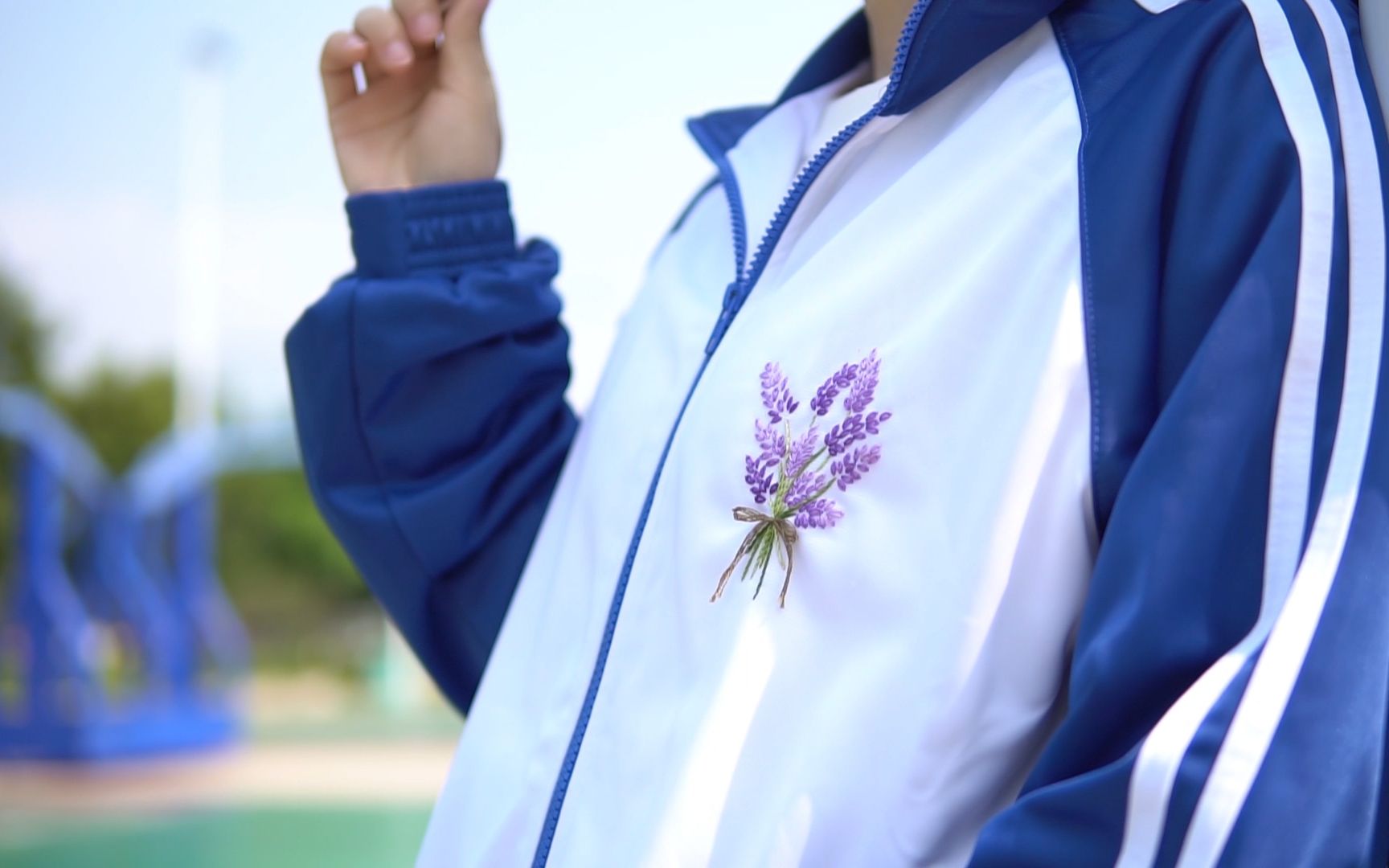 校服绣上薰衣草,效果美美哒