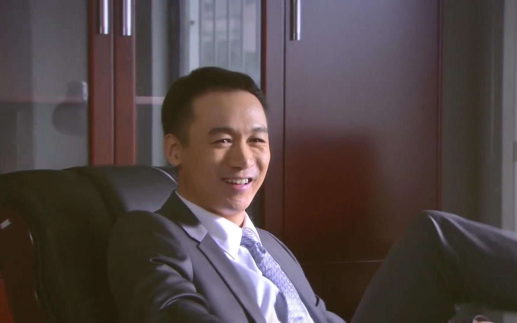 【相爱十年】29 刘元成功当上分公司经理 跟领导搞好关系的重要性