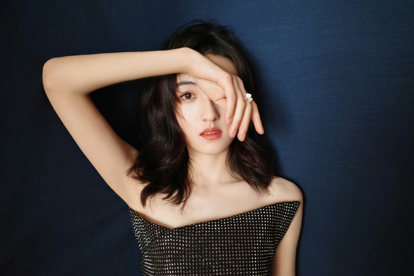 【张子枫】北影节红毯定妆照!