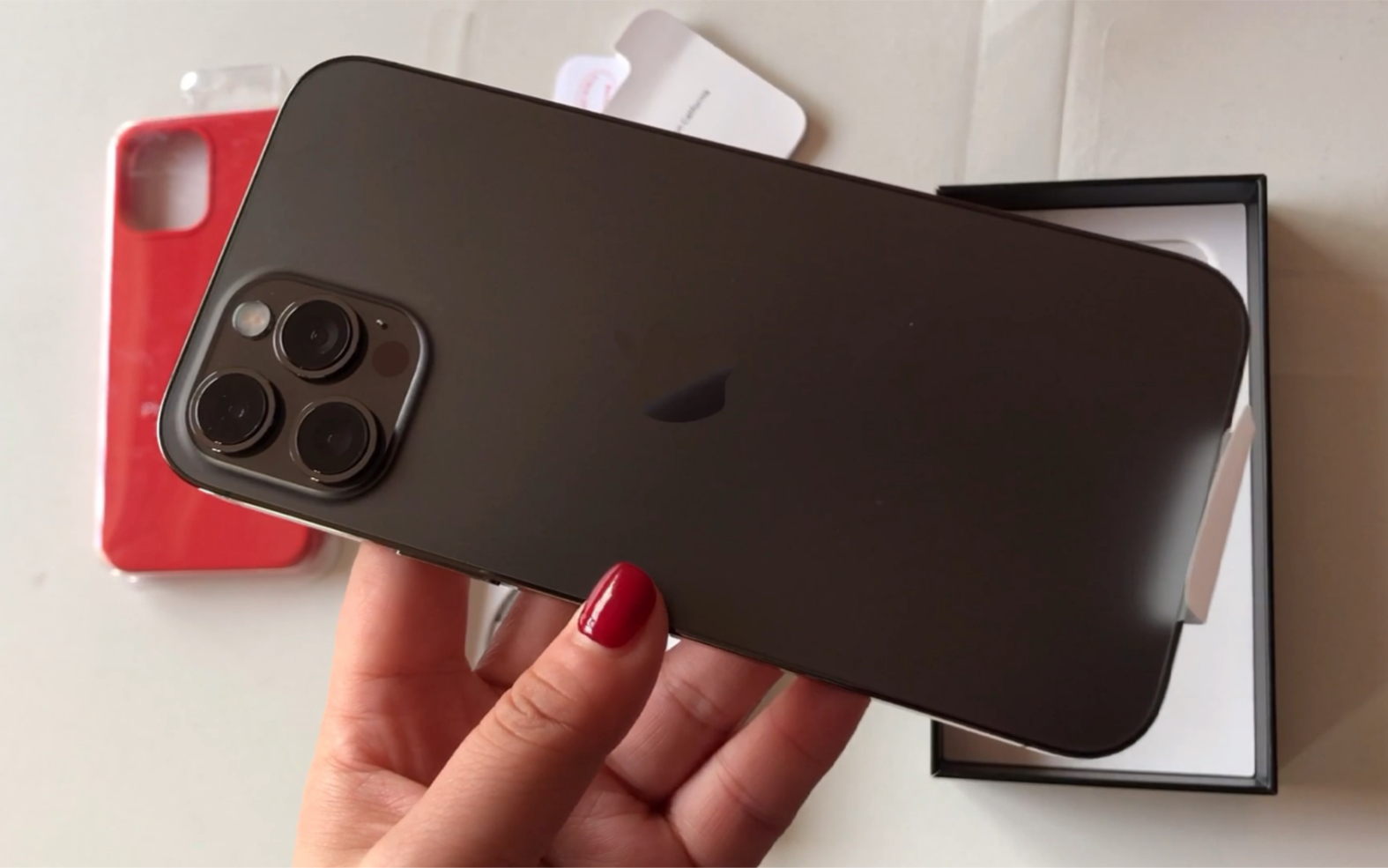 iphone12promax石墨色256gb开箱普通女孩首个过万的手机