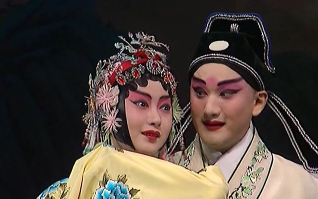 【钱熠&温宇航】昆曲-牡丹亭·惊梦(山桃红)_哔哩哔哩 (゜-゜)つロ