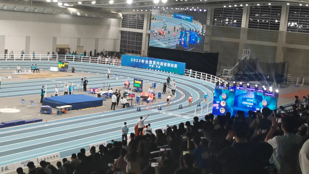 2023年全国室内田径锦标赛,男子800米决赛,杨国斌1:51.07,马忠强1:51.09,夏辰禹1:51.73,刘德助1:51.81,李俊霖DQ,奚枭横DNS哔哩哔哩bilibili